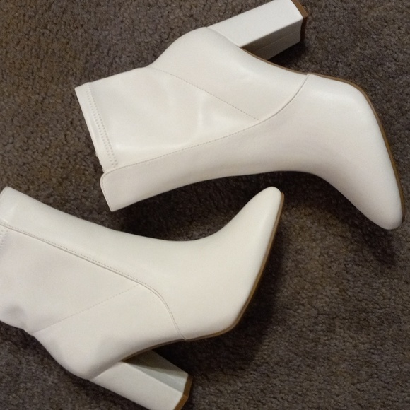 Nordstroms Soldout Cassis white ankle boots, new, size 10 Top Moda - Picture 1 of 7